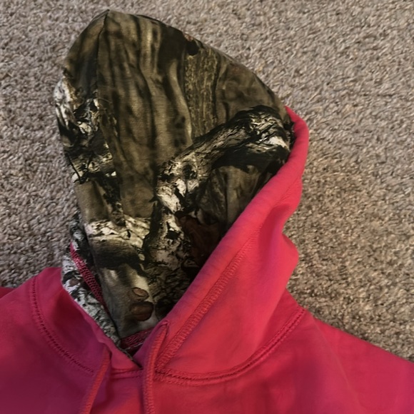 Browning hot pink camo sweatshirt AND browning buck scarf - Picture 3 of 8